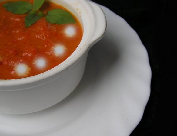 Крем-суп из гриллованных перцев и чеснока